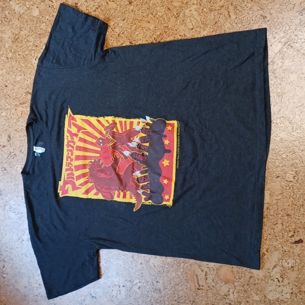 Vintage 1998 Ultraman Gaia Ultraman vs. Godzilla Charcoal Gray Men's XL Shirt